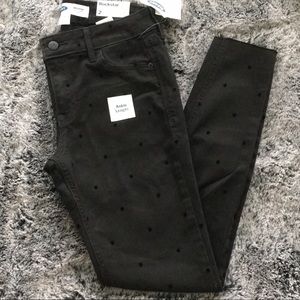 NWT Old Navy Mid-Rise Rockstar Jean